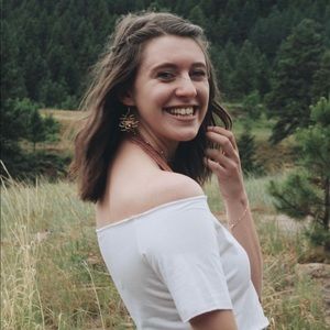 Meet your Posher, Natalie